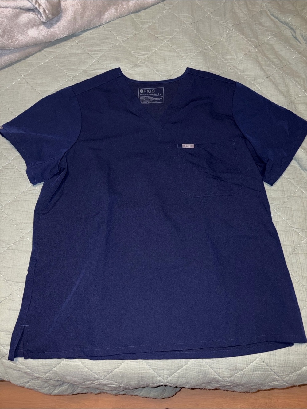 FIGS Women’s Catarina Navy V-Neck Scrub Top